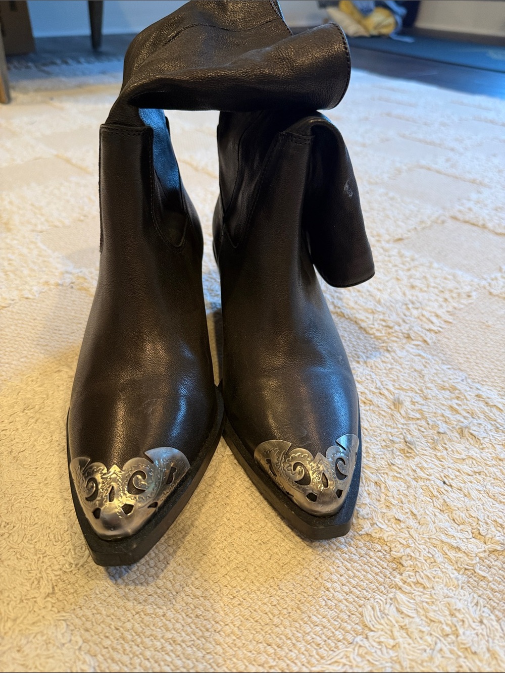 Women's Black Leather Faster horses filigree boots